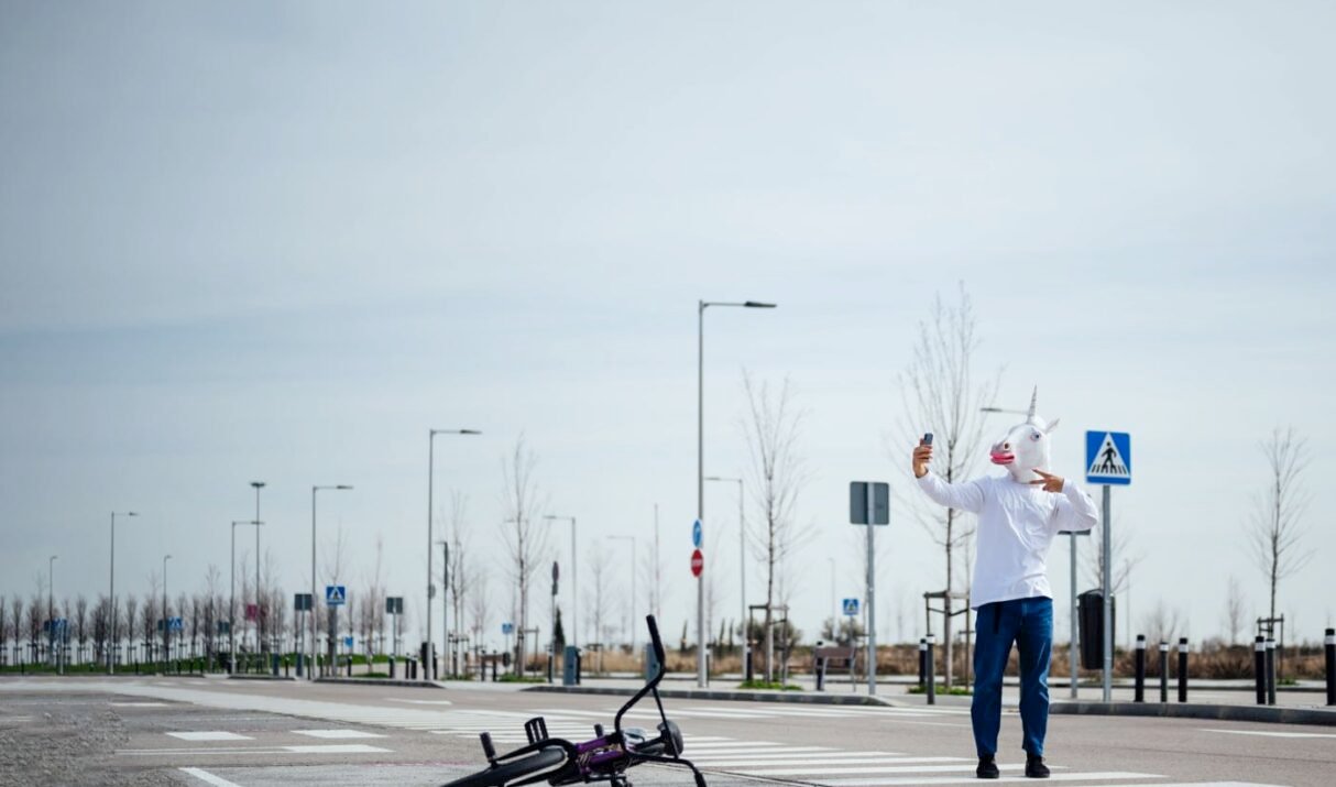 YOUR LIVE EVENT INTO AN ONLINE PRESENTATION VIDEO